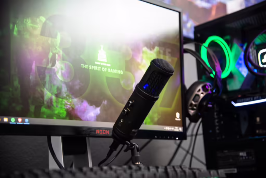 How Much Do Twitch Streamers Make (+ tips to succeed)