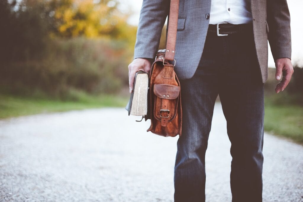 How to Sell Yourself Confidently Using The Briefcase Technique