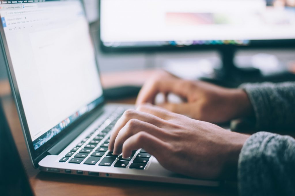 How to Write Copy That Sells (and Makes Money)